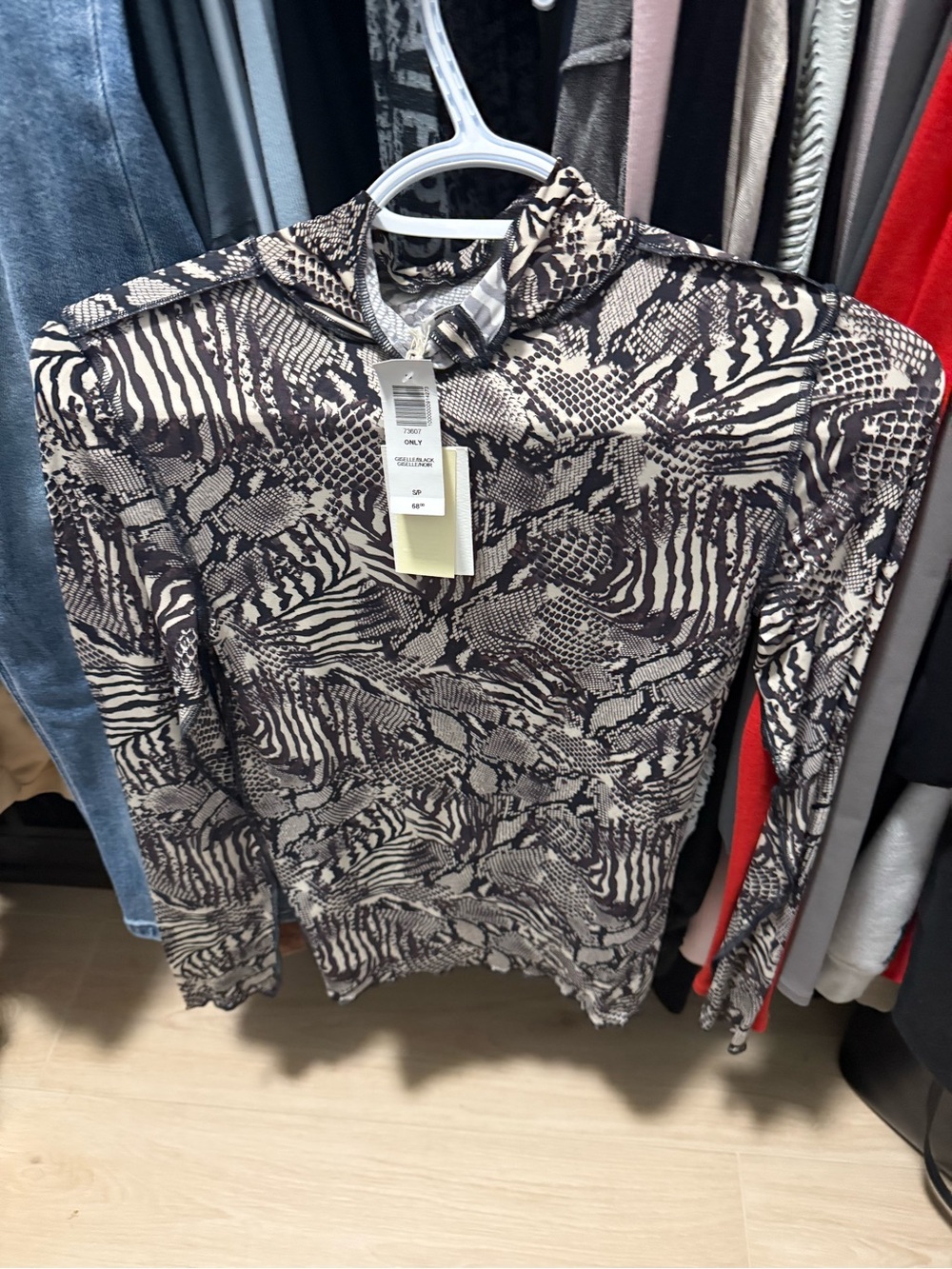 Wilfred Long Sleeve Mock Neck Animal Print Top in Black and Cream